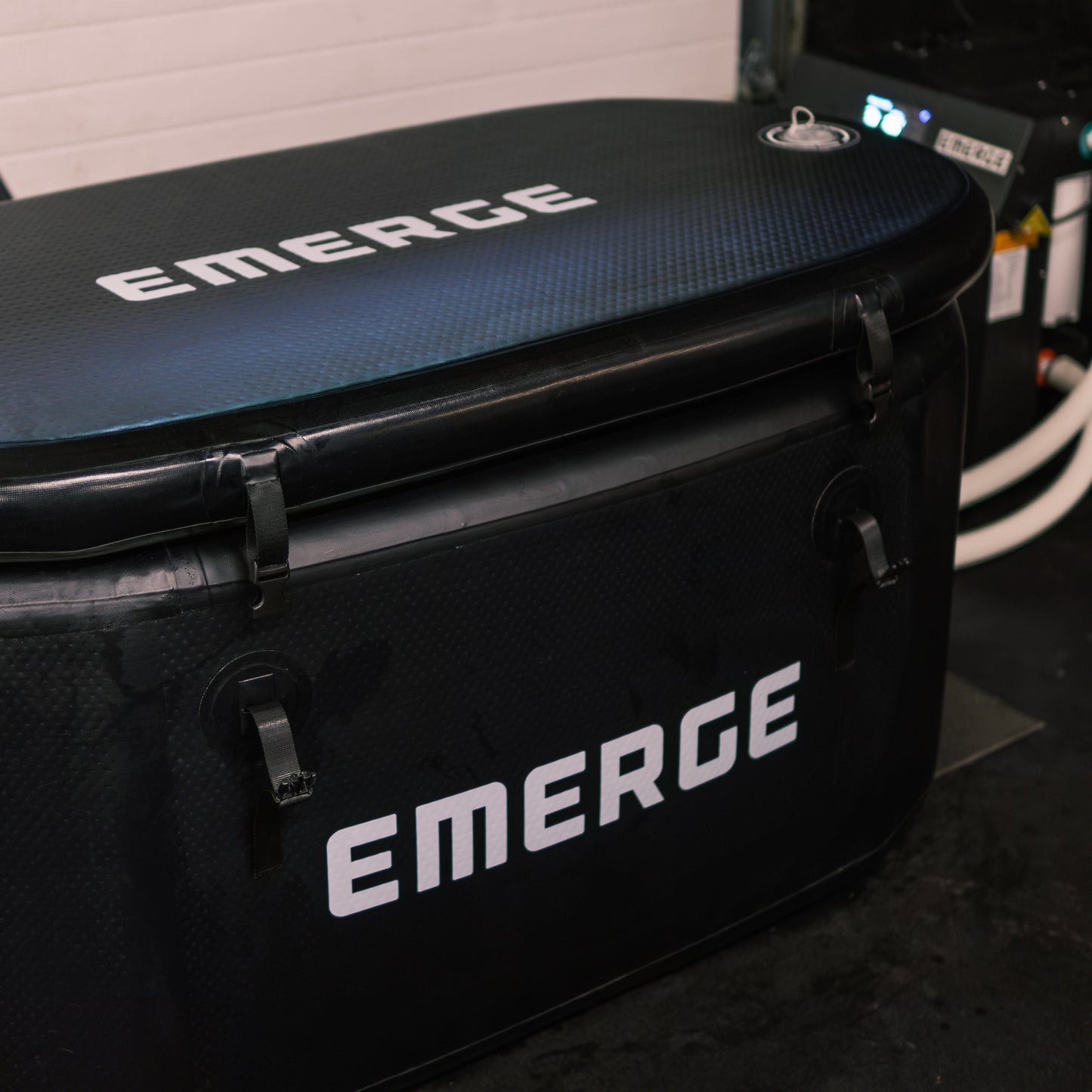Emerge Recovery Tub