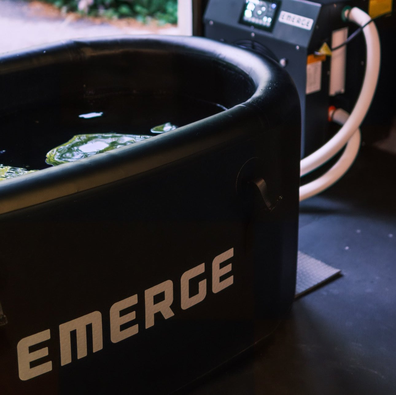 Emerge Recovery Tub